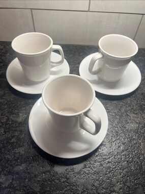Set of 3 Corelle Coordinates White Porcelain Tea/Coffee Cups & Saucers like new!